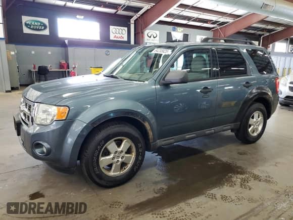 2011 Ford Escape XLT с VIN 1FMCU9DG9BKA42635, выставлен на аукционе Copart как лот 84235825 с пробегом 129 725 миль миль и Чистый • Clean title. История ставок и продаж доступна на DreamBid. Изображение 1.