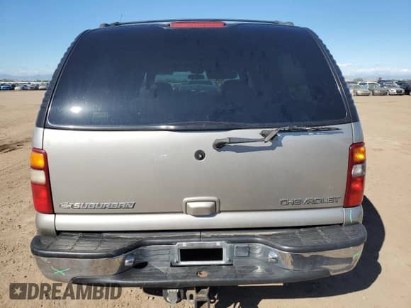 2001 Chevrolet Suburban LT с VIN 3GNFK16TX1G265671, выставлен на аукционе Copart как лот 84758015 с пробегом 143 275 миль миль и Списание • Salvage title. История ставок и продаж доступна на DreamBid. Изображение 6.