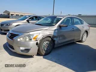2015 Nissan Altima S z VIN 1N4AL3APXFN322333, wystawiony jako Copart lot #82213145 z przebiegiem 130 371 mil mil oraz Szkoda całkowita • Salvage title. Historia ofert i sprzedaży dostępna na DreamBid. Obrazek 1.