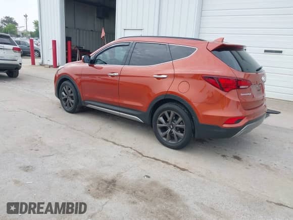2018 Hyundai Santa Fe Ultimate with VIN 5XYZWDLA5JG522703, listed as a IAAI auction lot 42377253 with 143,116 mi miles and . Bid and sale history available at DreamBid. Image 3.