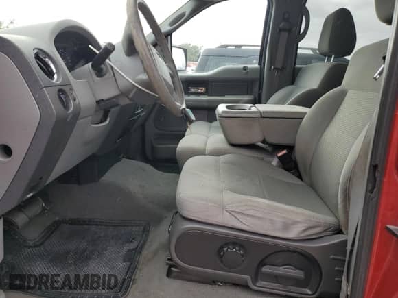 2008 Ford F-150 XLT z VIN 1FTPW14538FB51948, wystawiony jako Copart lot #85168465 z przebiegiem 107 858 mil mil oraz Czysty tytuł • Clean title. Historia ofert i sprzedaży dostępna na DreamBid. Obrazek 7.