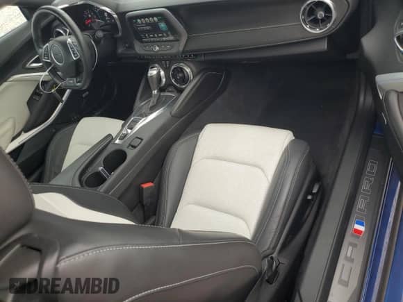 2018 Chevrolet Camaro 2SS с VIN 1G1FH3D73J0149203, выставлен на аукционе Copart как лот 69287905 с пробегом 16 276 миль миль и Списание • Salvage title. История ставок и продаж доступна на DreamBid. Изображение 8.