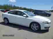 2015 Volvo S60 T5 Premier Plus с VIN YV1612TC8F1310919, выставлен на аукционе Copart как лот 57082134 с пробегом 59 795 миль миль и . История ставок и продаж доступна на DreamBid. Изображение 4.