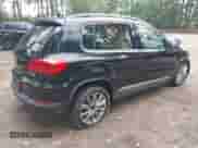 2012 Volkswagen Tiguan S с VIN WVGBV7AX4CW527518, выставлен на аукционе IAAI как лот 42952311 с пробегом Не указан миль и . История ставок и продаж доступна на DreamBid. Изображение 4.