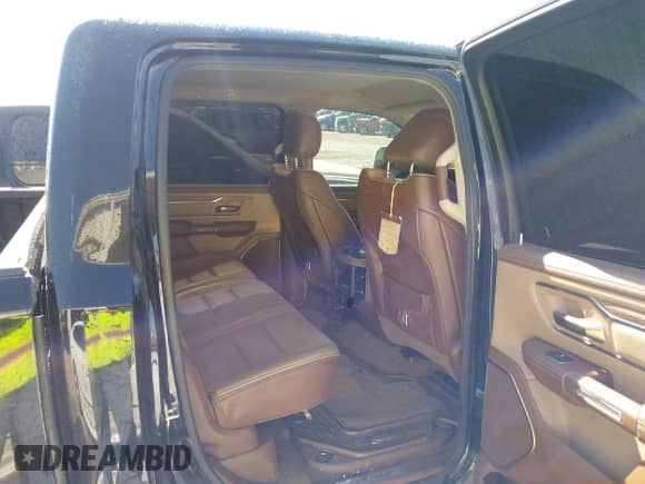 2020 Ram 1500 Longhorn с VIN 1C6SRFKM7LN204035, выставлен на аукционе IAAI как лот 43392746 с пробегом 91 671 миль миль и . История ставок и продаж доступна на DreamBid. Изображение 8.