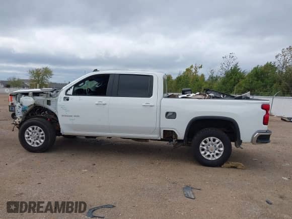 2023 Chevrolet Silverado 2500HD LT z VIN 1GC1YNEY1PF222675, wystawiony jako IAAI lot #40752443 z przebiegiem 34 269 mil mil oraz . Historia ofert i sprzedaży dostępna na DreamBid. Obrazek 14.