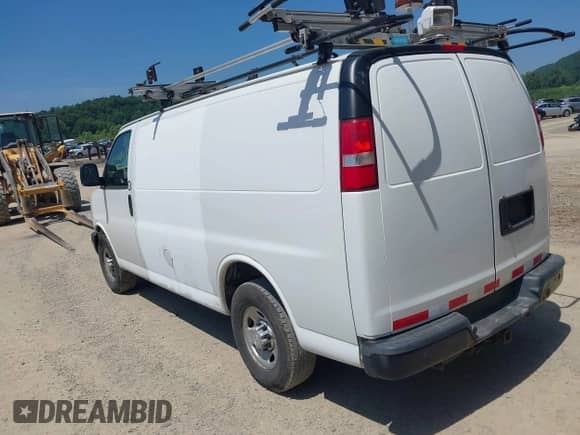 2016 Chevrolet Express Cargo z VIN 1GCWGAFF1G1297856, wystawiony jako IAAI lot #42540588 z przebiegiem 170 515 mil mil oraz . Historia ofert i sprzedaży dostępna na DreamBid. Obrazek 3.