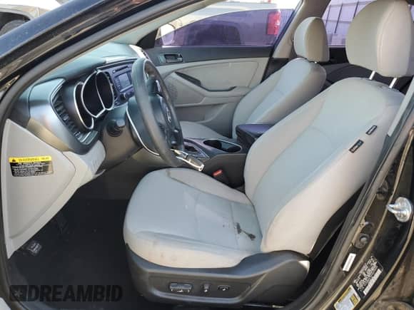 2014 Kia Optima LX с VIN 5XXGM4A76EG329006, выставлен на аукционе Copart как лот 81738745 с пробегом 187 546 миль миль и Списание • Salvage title. История ставок и продаж доступна на DreamBid. Изображение 7.