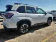 2025 Subaru Forester Limited Hybrid z VIN JF2SLSRD6SH409241, wystawiony jako Copart lot #62061665 z przebiegiem 1 427 mil mil oraz Szkoda całkowita • Salvage title. Historia ofert i sprzedaży dostępna na DreamBid. Obrazek 3.