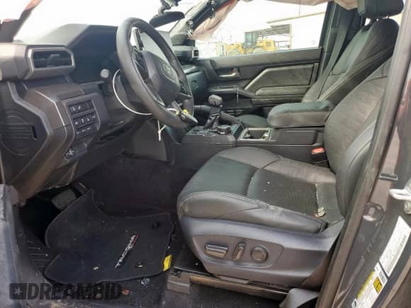 2024 Toyota Tacoma SR5 с VIN 3TYLB5JN6RT043772, выставлен на аукционе Copart как лот 81241415 с пробегом Не указан миль и Списание • Salvage title. История ставок и продаж доступна на DreamBid. Изображение 7.