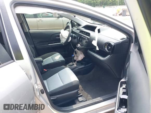 2015 Toyota Prius One z VIN JTDKDTB38F1582101, wystawiony jako IAAI lot #42429002 z przebiegiem 182 948 mil mil oraz . Historia ofert i sprzedaży dostępna na DreamBid. Obrazek 5.