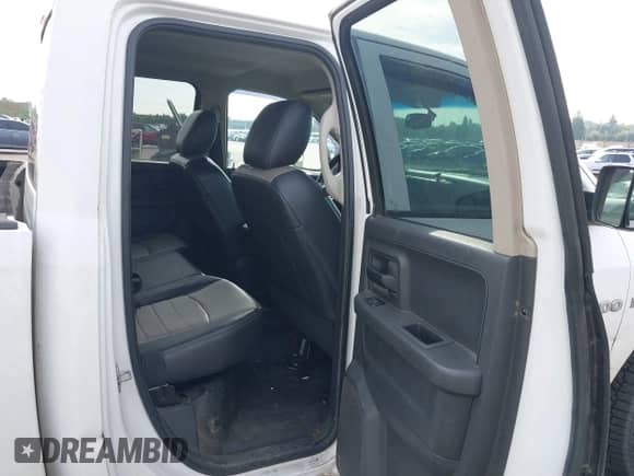 2012 Ram 1500 Express z VIN 1C6RD7FT8CS225966, wystawiony jako IAAI lot #43181465 z przebiegiem 347 015 mil mil oraz . Historia ofert i sprzedaży dostępna na DreamBid. Obrazek 8.