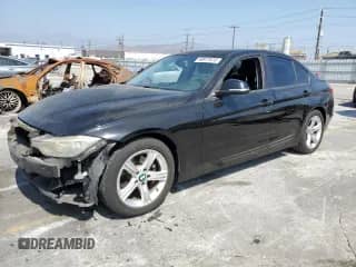2015 BMW 3 Series 328i с VIN WBA3A5G58FNS88478, выставлен на аукционе Copart как лот 68977815 с пробегом 132 197 миль миль и Списание • Salvage title. История ставок и продаж доступна на DreamBid. Изображение 1.