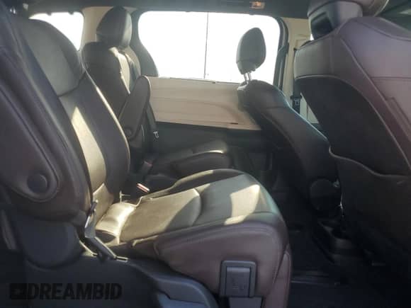 2024 Toyota Sienna Platinum с VIN 5TDERKECXRS215390, выставлен на аукционе Copart как лот 70778605 с пробегом 15 457 миль миль и Списание • Salvage title. История ставок и продаж доступна на DreamBid. Изображение 11.