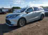 2023 Toyota Sienna XLE z VIN 5TDYSKFC9PS077533, wystawiony jako Copart lot #65285015 z przebiegiem 78 410 mil mil oraz Szkoda całkowita • Salvage title. Historia ofert i sprzedaży dostępna na DreamBid. Obrazek 1.