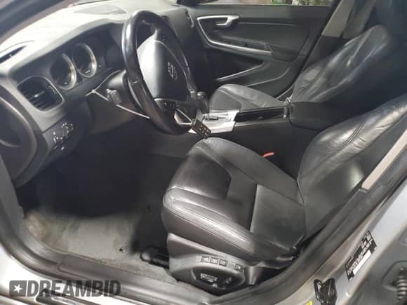 2012 Volvo S60 T6 с VIN YV1902FH9C2056019, выставлен на аукционе Copart как лот 83937575 с пробегом 98 476 миль миль и Списание • Salvage title. История ставок и продаж доступна на DreamBid. Изображение 7.