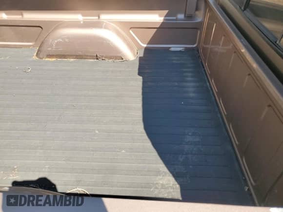 1997 Chevrolet Silverado 1500 with VIN 1GCEC14R4VZ211975, listed as a Copart auction lot 50190115 with 132,978 mi miles and Salvage title. Bid and sale history available at DreamBid. Image 10.