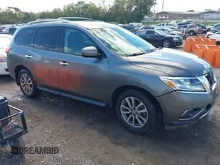 2015 Nissan Pathfinder S with VIN 5N1AR2MM5FC660881, listed as a IAAI auction lot 43377275 with 144,076 mi miles and . Bid and sale history available at DreamBid. Image 1.