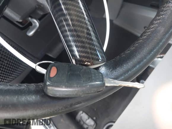 2008 Jeep Wrangler Unlimited Sahara z VIN 1J8GA59148L517387, wystawiony jako IAAI lot #43087691 z przebiegiem Nie podano mil oraz . Historia ofert i sprzedaży dostępna na DreamBid. Obrazek 11.