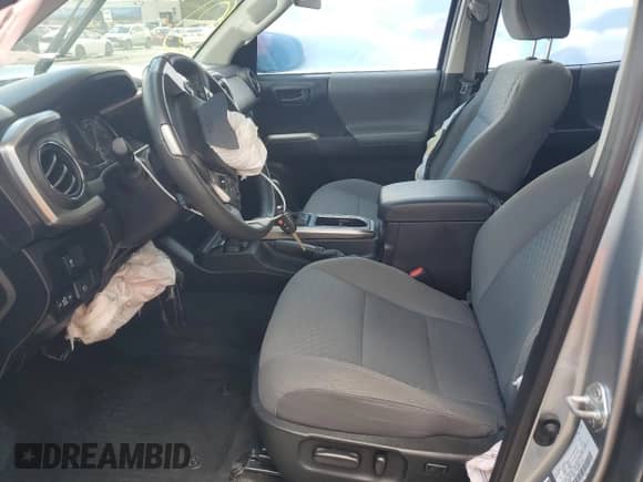 2022 Toyota Tacoma SR5 с VIN 3TMAZ5CN3NM180481, выставлен на аукционе Copart как лот 81331005 с пробегом 31 323 миль миль и Списание • Salvage title. История ставок и продаж доступна на DreamBid. Изображение 7.