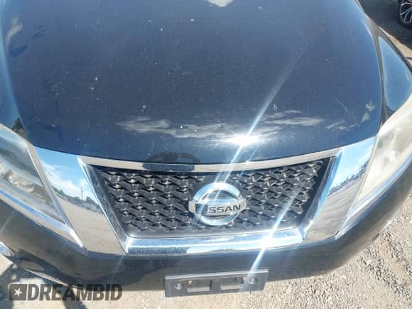 2014 Nissan Pathfinder SV with VIN 5N1AR2MM5EC622663, listed as a IAAI auction lot 43138129 with 113,101 mi miles and . Bid and sale history available at DreamBid. Image 6.