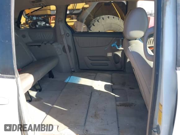 2009 Toyota Sienna XLE with VIN 5TDZK22C59S276897, listed as a IAAI auction lot 43165842 with 214,043 mi miles and . Bid and sale history available at DreamBid. Image 8.