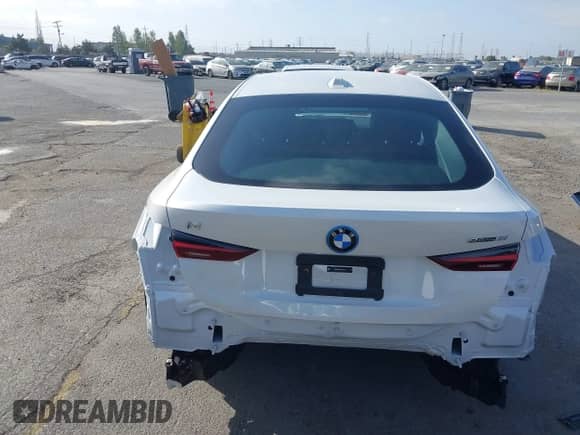 2024 BMW i4 eDrive35 с VIN WBY43AW08RFT12002, выставлен на аукционе IAAI как лот 42485146 с пробегом 6 327 миль миль и . История ставок и продаж доступна на DreamBid. Изображение 17.