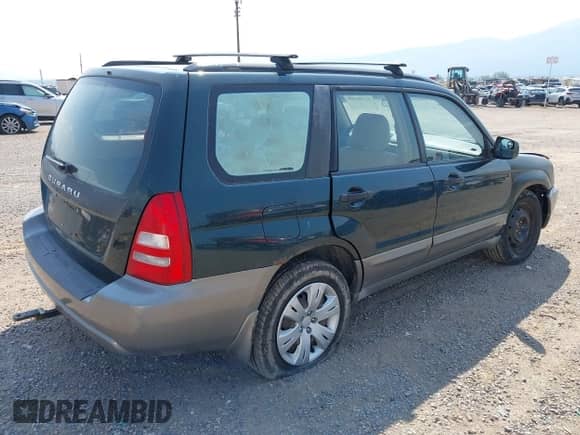 2005 Subaru Forester XS with VIN JF1SG65625H724811, listed as a IAAI auction lot 43100688 with 325,137 mi miles and . Bid and sale history available at DreamBid. Image 4.