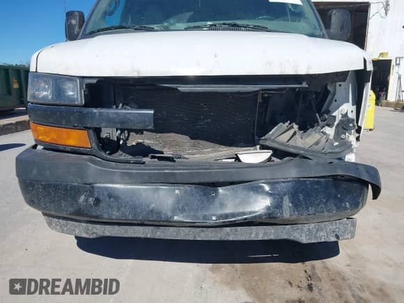 2021 Chevrolet Express Cargo with VIN 1GCWGAF71M1183506, listed as a IAAI auction lot 43345538 with 81,433 mi miles and . Bid and sale history available at DreamBid. Image 6.