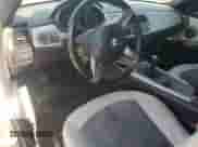 2003 BMW Z4 2.5i z VIN 4USBT33483LR62852, wystawiony jako Copart lot #68291755 z przebiegiem 101 924 mil mil oraz Szkoda całkowita • Salvage title. Historia ofert i sprzedaży dostępna na DreamBid. Obrazek 8.