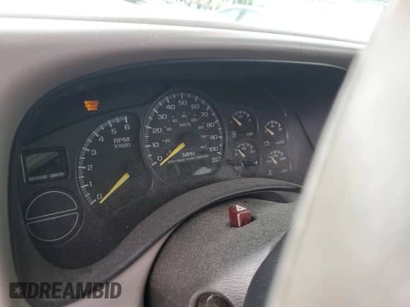 2000 Chevrolet Tahoe LS z VIN 1GNEC13T0YJ197788, wystawiony jako Copart lot #54483805 z przebiegiem Nie podano mil oraz Szkoda całkowita • Salvage title. Historia ofert i sprzedaży dostępna na DreamBid. Obrazek 9.