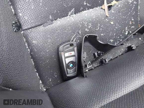 2014 BMW 5 Series 535i xDrive с VIN WBA5B3C54ED538352, выставлен на аукционе IAAI как лот 42576104 с пробегом 102 303 миль миль и . История ставок и продаж доступна на DreamBid. Изображение 11.