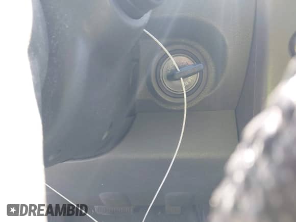 2006 Nissan Pathfinder SE z VIN 5N1AR18U76C633816, wystawiony jako IAAI lot #43077557 z przebiegiem 206 656 mil mil oraz . Historia ofert i sprzedaży dostępna na DreamBid. Obrazek 11.