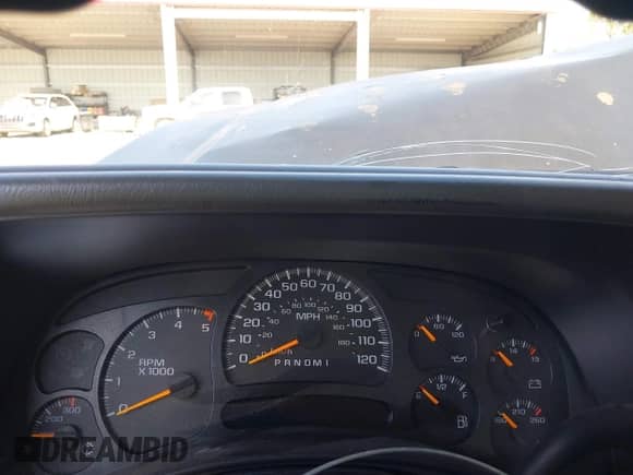 2007 Chevrolet Silverado 2500HD LT1 with VIN 1GCHC23D47F182121, listed as a IAAI auction lot 42391200 with Not provided miles and . Bid and sale history available at DreamBid. Image 7.