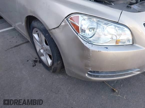 2010 Chevrolet Malibu 1FL z VIN 1G1ZA5E06AF281738, wystawiony jako IAAI lot #43444660 z przebiegiem 190 004 mil mil oraz . Historia ofert i sprzedaży dostępna na DreamBid. Obrazek 3.