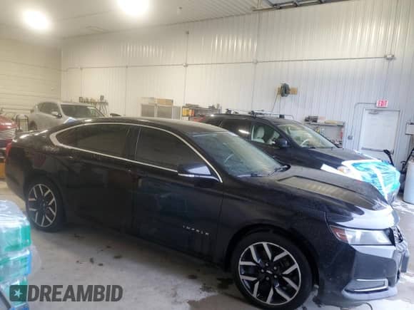 2016 Chevrolet Impala LT z VIN 2G1115S31G9203171, wystawiony jako Copart lot #66670045 z przebiegiem 141 571 mil mil oraz Szkoda całkowita • Salvage title. Historia ofert i sprzedaży dostępna na DreamBid. Obrazek 4.