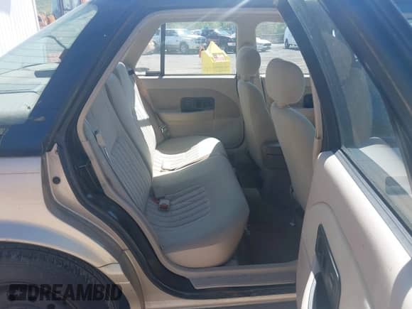 1995 Saturn SL with VIN 1G8ZH5285SZ333027, listed as a IAAI auction lot 42152252 with 146,000 mi miles and . Bid and sale history available at DreamBid. Image 8.