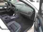 2010 Mercedes-Benz C 300 Sport z VIN WDDGF8BB6AR089165, wystawiony jako IAAI lot #43462906 z przebiegiem 128 332 mil mil oraz . Historia ofert i sprzedaży dostępna na DreamBid. Obrazek 5.