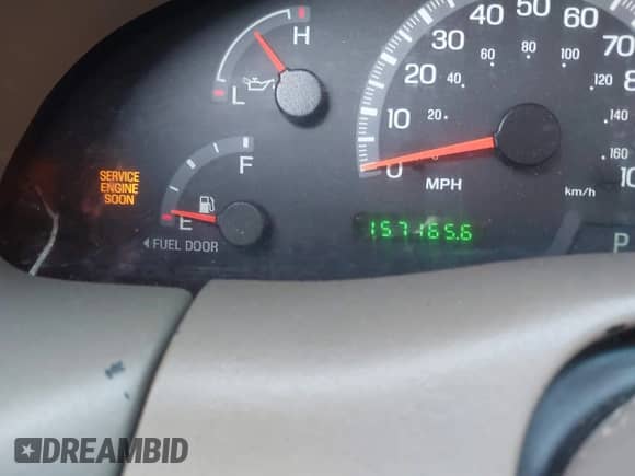 2002 Ford F-150 XLT с VIN 1FTRW07L32KB73475, выставлен на аукционе IAAI как лот 43402556 с пробегом 157 165 миль миль и . История ставок и продаж доступна на DreamBid. Изображение 7.