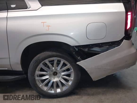 2022 Cadillac Escalade ESV с VIN 1GYS4KKT1NR220003, выставлен на аукционе IAAI как лот 42319143 с пробегом 30 433 миль миль и . История ставок и продаж доступна на DreamBid. Изображение 18.