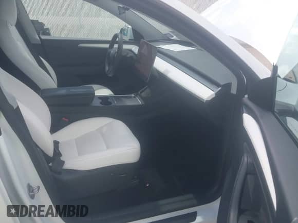 2023 Tesla Model Y Long Range с VIN 7SAYGDEE3PA131154, выставлен на аукционе IAAI как лот 43296131 с пробегом 26 783 миль миль и . История ставок и продаж доступна на DreamBid. Изображение 5.