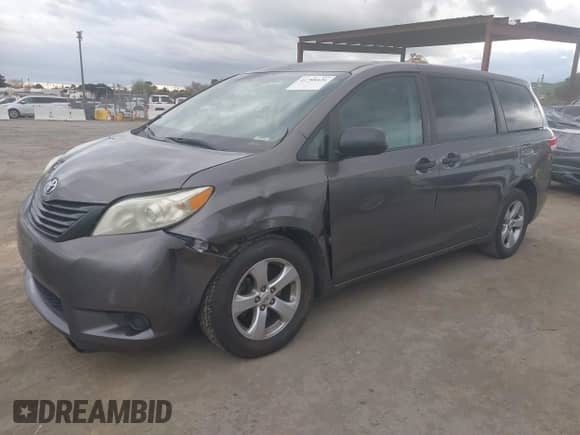 2012 Toyota Sienna с VIN 5TDKA3DC6CS011159, выставлен на аукционе IAAI как лот 41788426 с пробегом 246 133 миль миль и . История ставок и продаж доступна на DreamBid. Изображение 2.