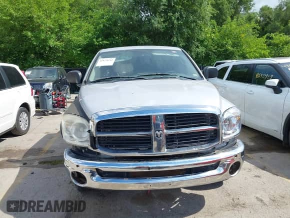 2008 Dodge 1500 SLT z VIN 1D7HU18218S514707, wystawiony jako IAAI lot #42674211 z przebiegiem 279 542 mil mil oraz . Historia ofert i sprzedaży dostępna na DreamBid. Obrazek 12.