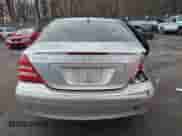 2005 Mercedes-Benz C 320 z VIN WDBRF64J85F605107, wystawiony jako IAAI lot #41470284 z przebiegiem Nie podano mil oraz . Historia ofert i sprzedaży dostępna na DreamBid. Obrazek 16.