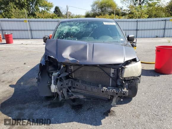 2014 Dodge Grand Caravan SE 30th Anniversary with VIN 2C4RDGBG4ER470141, listed as a Copart auction lot 81090135 with Not provided miles and Salvage title. Bid and sale history available at DreamBid. Image 5.
