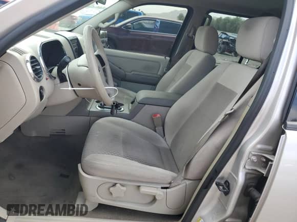 2006 Ford Explorer XLS with VIN 1FMEU62EX6UA01207, listed as a Copart auction lot 70498265 with 203,009 mi miles and Salvage title. Bid and sale history available at DreamBid. Image 7.