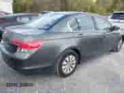 2012 Honda Accord LX z VIN 1HGCP2F36CA222094, wystawiony jako IAAI lot #43467306 z przebiegiem 201 389 mil mil oraz . Historia ofert i sprzedaży dostępna na DreamBid. Obrazek 4.