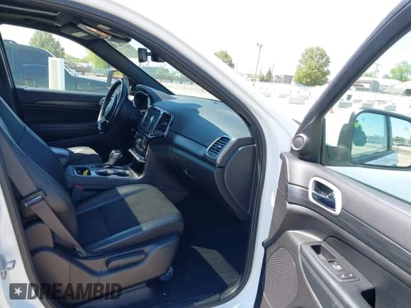 2020 Jeep Grand Cherokee Altitude with VIN 1C4RJFAGXLC271279, listed as a IAAI auction lot 42296705 with 72,172 mi miles and . Bid and sale history available at DreamBid. Image 5.