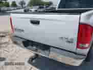 2003 Dodge 2500 ST z VIN 1D7KU28D43J537703, wystawiony jako IAAI lot #42150162 z przebiegiem 224 783 mil mil oraz . Historia ofert i sprzedaży dostępna na DreamBid. Obrazek 17.