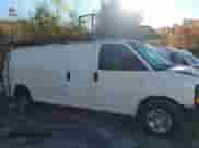 2018 Chevrolet Express Cargo z VIN 1GCWGBFP1J1315181, wystawiony jako IAAI lot #43227788 z przebiegiem 202 417 mil mil oraz . Historia ofert i sprzedaży dostępna na DreamBid. Obrazek 13.